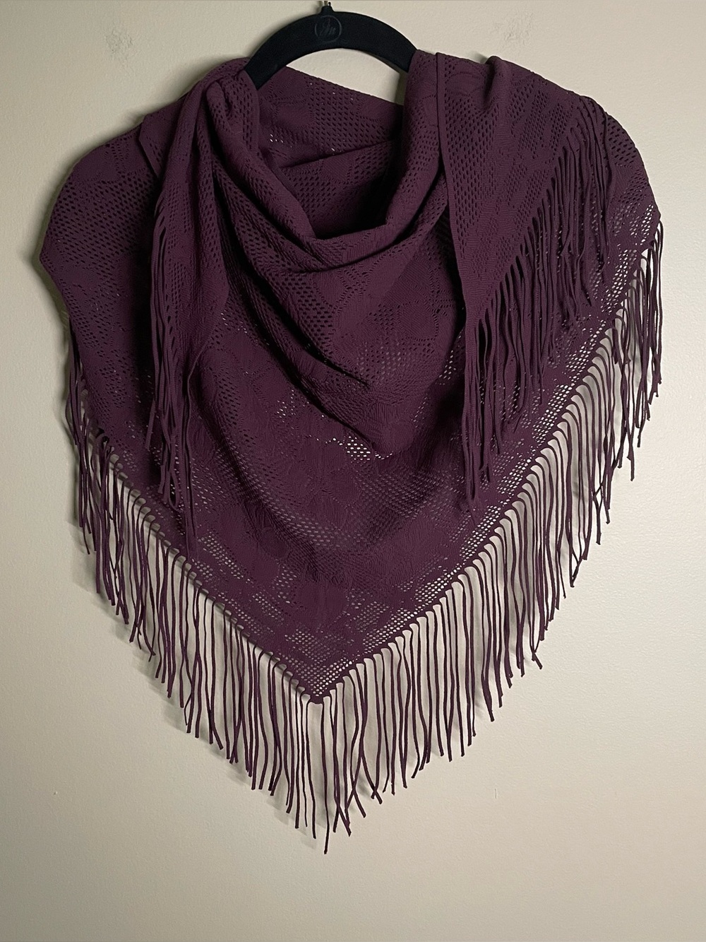 Tommy Bahama Open Weave Fringe Triangle Scarf Wrap Cover Up Deep Purple Burgundy
